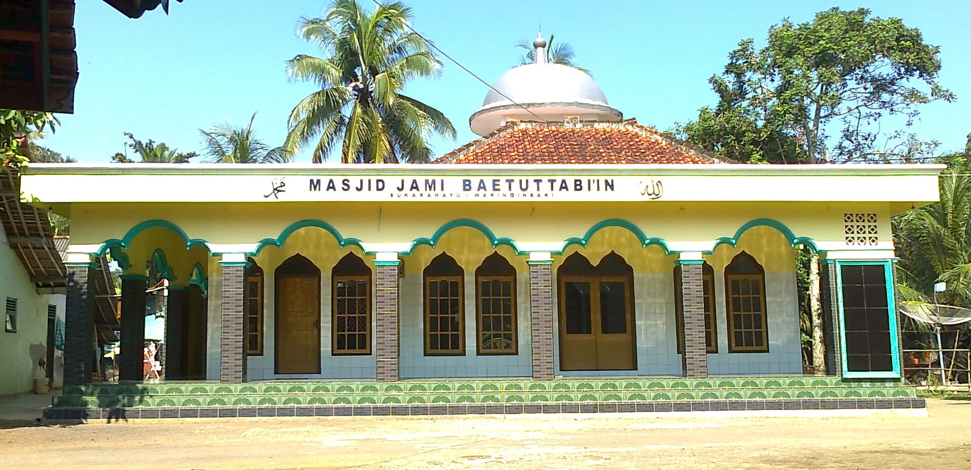 Bangunan Masjid Baituttabi'in